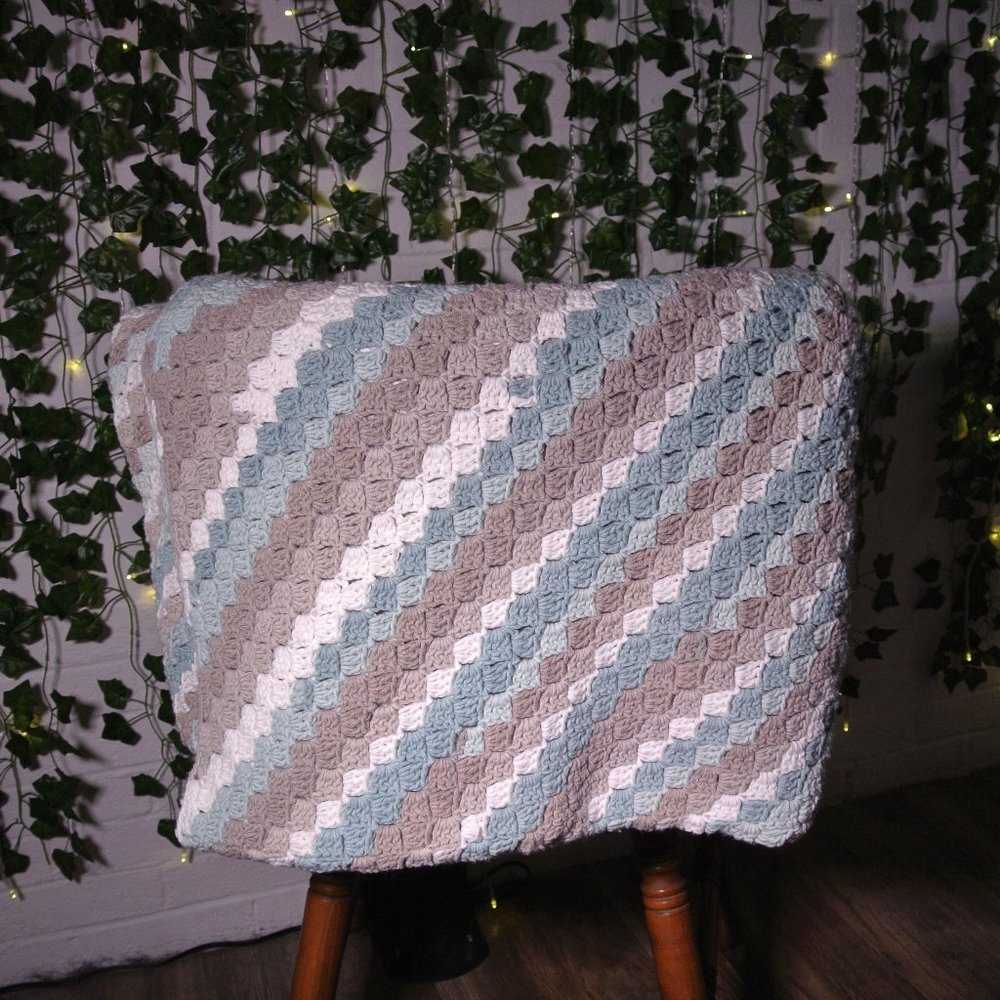 Crochet Blanket - Picture 2 of 5